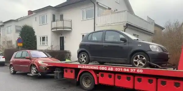 Få gratis hämtning när du vill sälja skrotbilar till rätt skrot